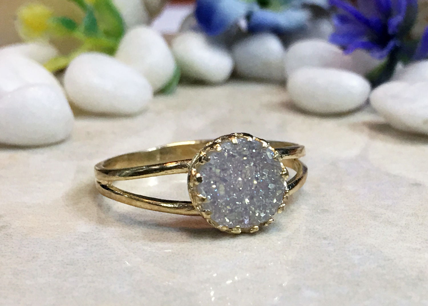 White Agate Druzy Ring - White Druzy Gemstone Simple Double Band Round Crown Ring - H.L.Jewelry