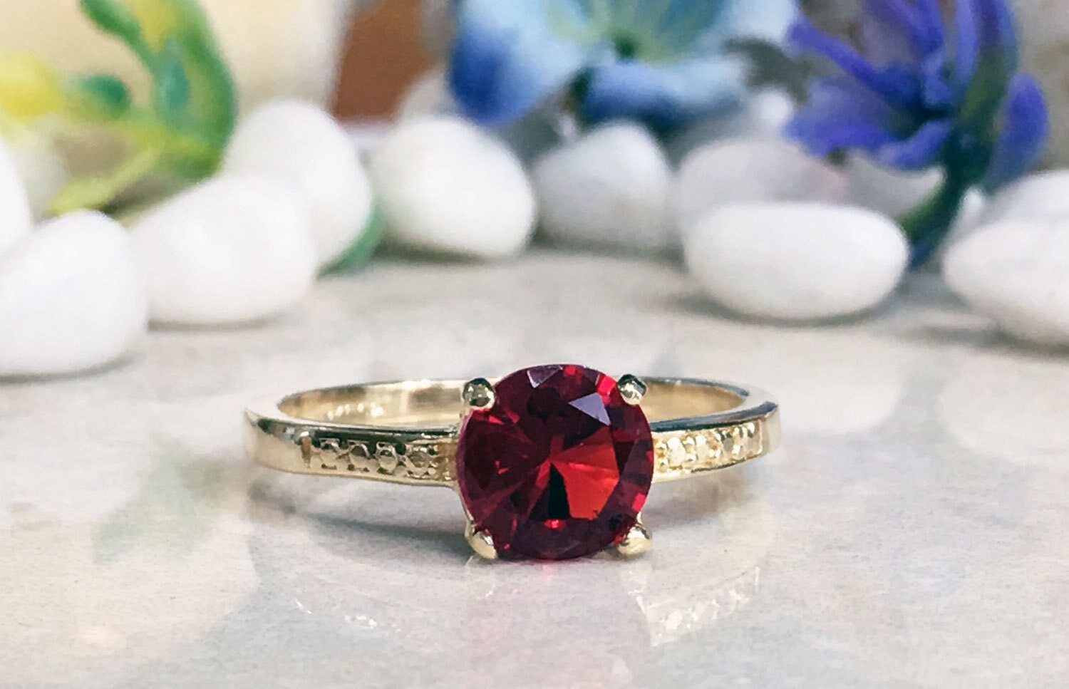 Ruby ring - July Birthstone - Fuchsia Ring - Gold Ring - Solitaire Ring - Simple Ring - H.L.Jewelry