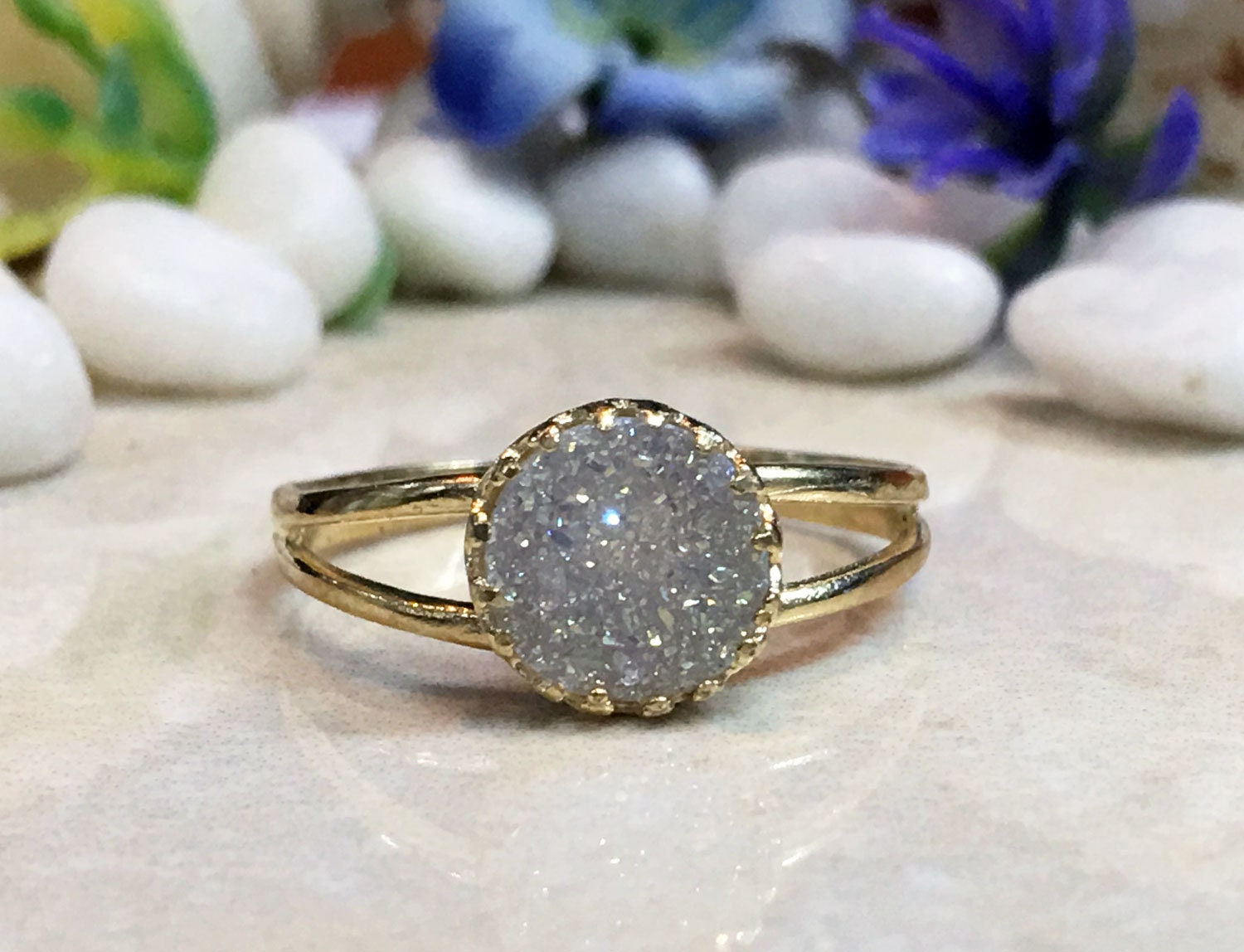 White Agate Druzy Ring - White Druzy Gemstone Simple Double Band Round Crown Ring - H.L.Jewelry