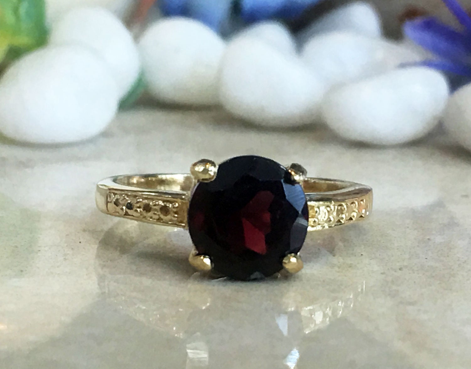 Red Garnet Ring - January Birthstone - Round Red Garnet Gemstone Simple Ring with Imitation Stones - H.L.Jewelry