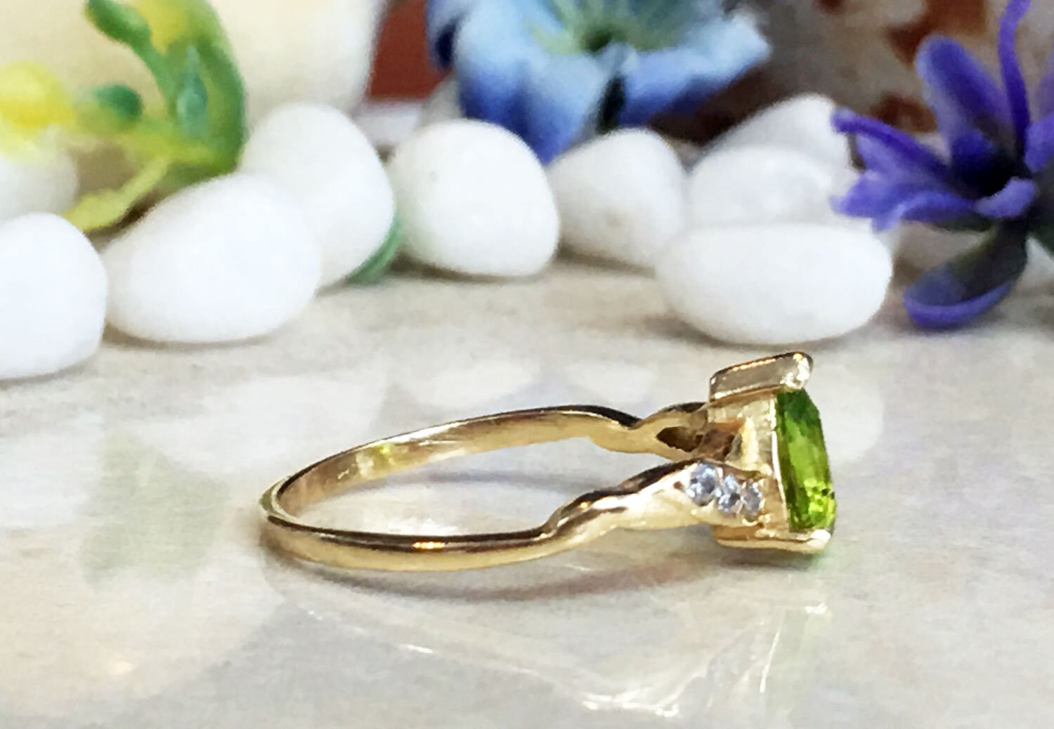 Peridot Ring - August Birthstone - Delicate Ring with Pear-Shaped Peridot Gemstone and Clear Quartz Accents - H.L.Jewelry