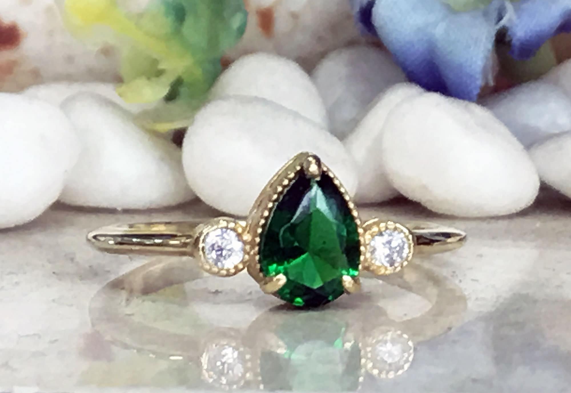 Emerald Ring - May Birthstone - Delicate Ring with Pear-Shaped Emerald Gemstone and Clear Quartz Accents - H.L.Jewelry