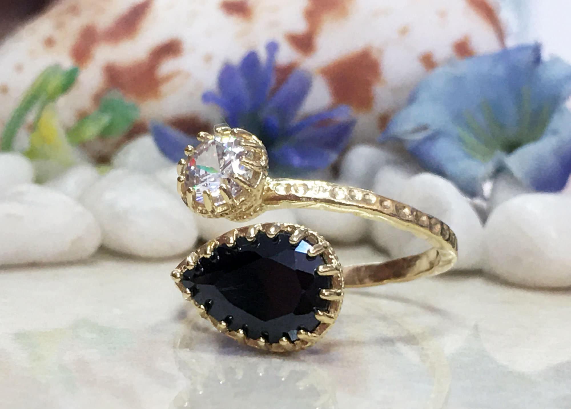 Dual Gemstone Ring - Hammered Band Ring with Pear-Shaped Black Onyx and Round Clear Quartz - H.L.Jewelry