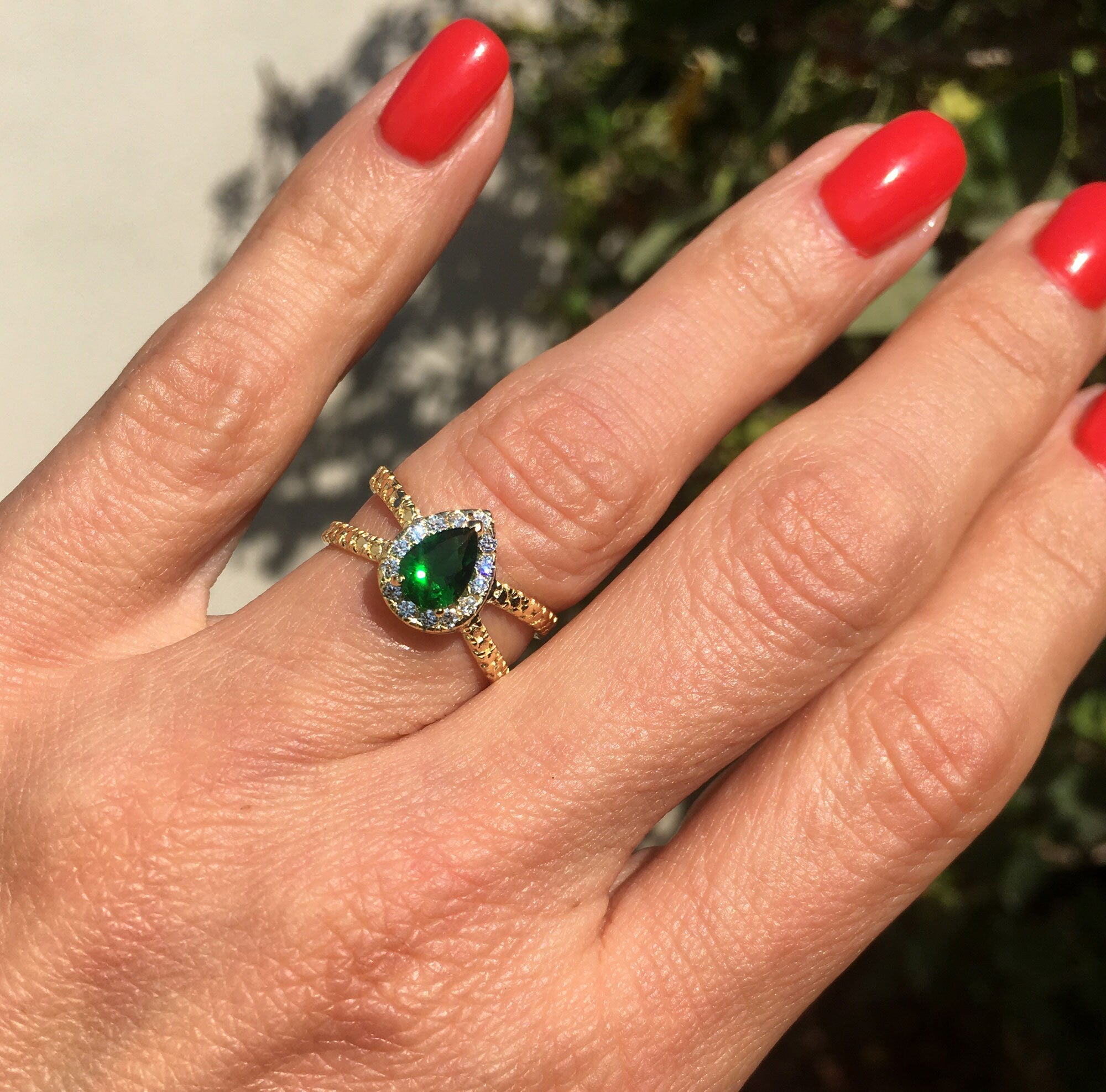 Emerald Ring - May Birthstone - Engagement Ring with Pear-Shaped Emerald Gemstone and Clear Quartz Halo - H.L.Jewelry