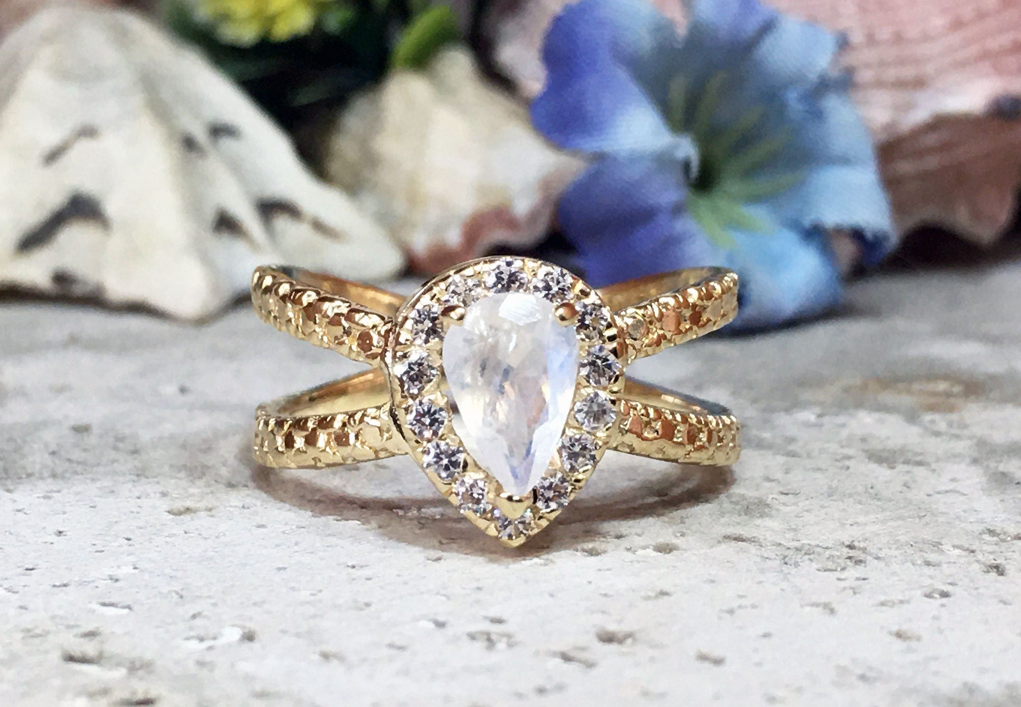 Rainbow Moonstone Ring - June Birthstone - Statement Ring - Gold Ring - Engagement Ring - Teardrop Ring - Cocktail Ring - Prong Ring - H.L.Jewelry