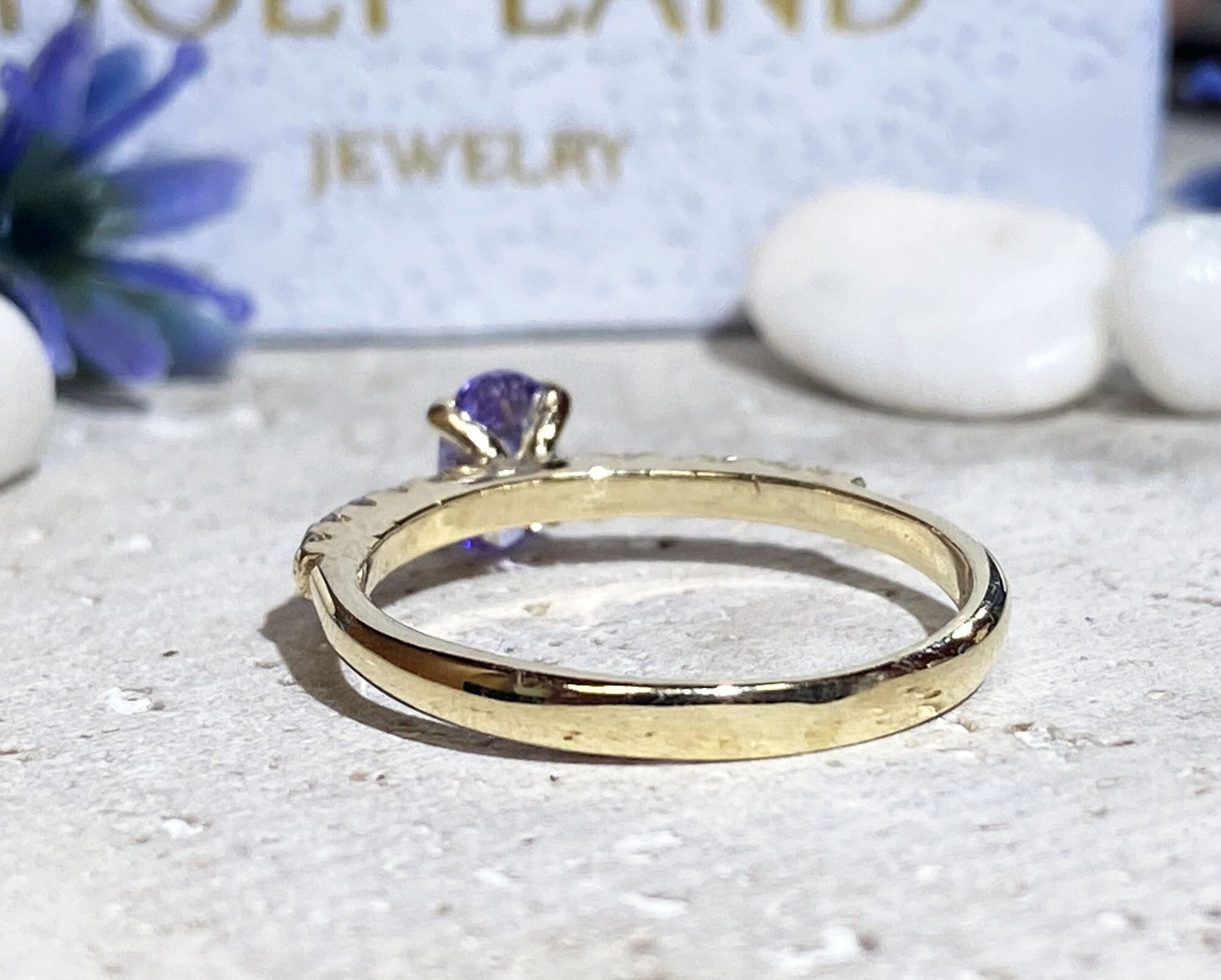 Lavender Amethyst Ring - Oval Lavender Amethyst Gemstone Ring with Clear Quartz Accents - H.L.Jewelry