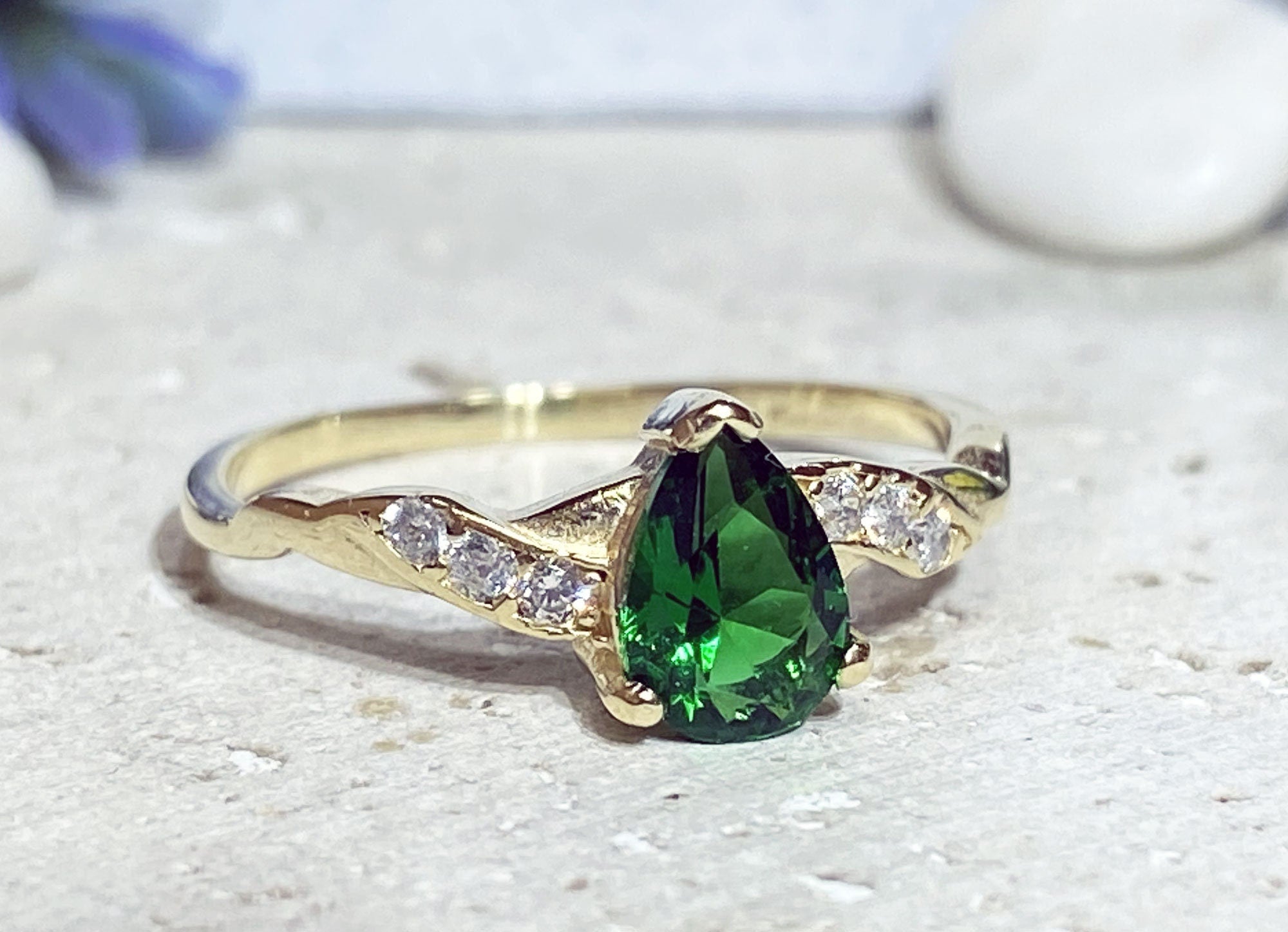 Emerald Ring - May Birthstone - Delicate Ring with Pear-Shaped Emerald Gemstone and Clear Quartz Accents - H.L.Jewelry