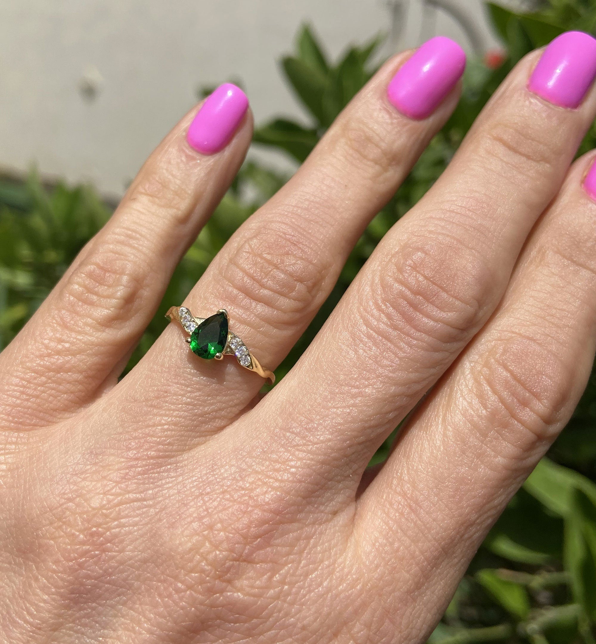 Emerald Ring - May Birthstone - Delicate Ring with Pear-Shaped Emerald Gemstone and Clear Quartz Accents - H.L.Jewelry