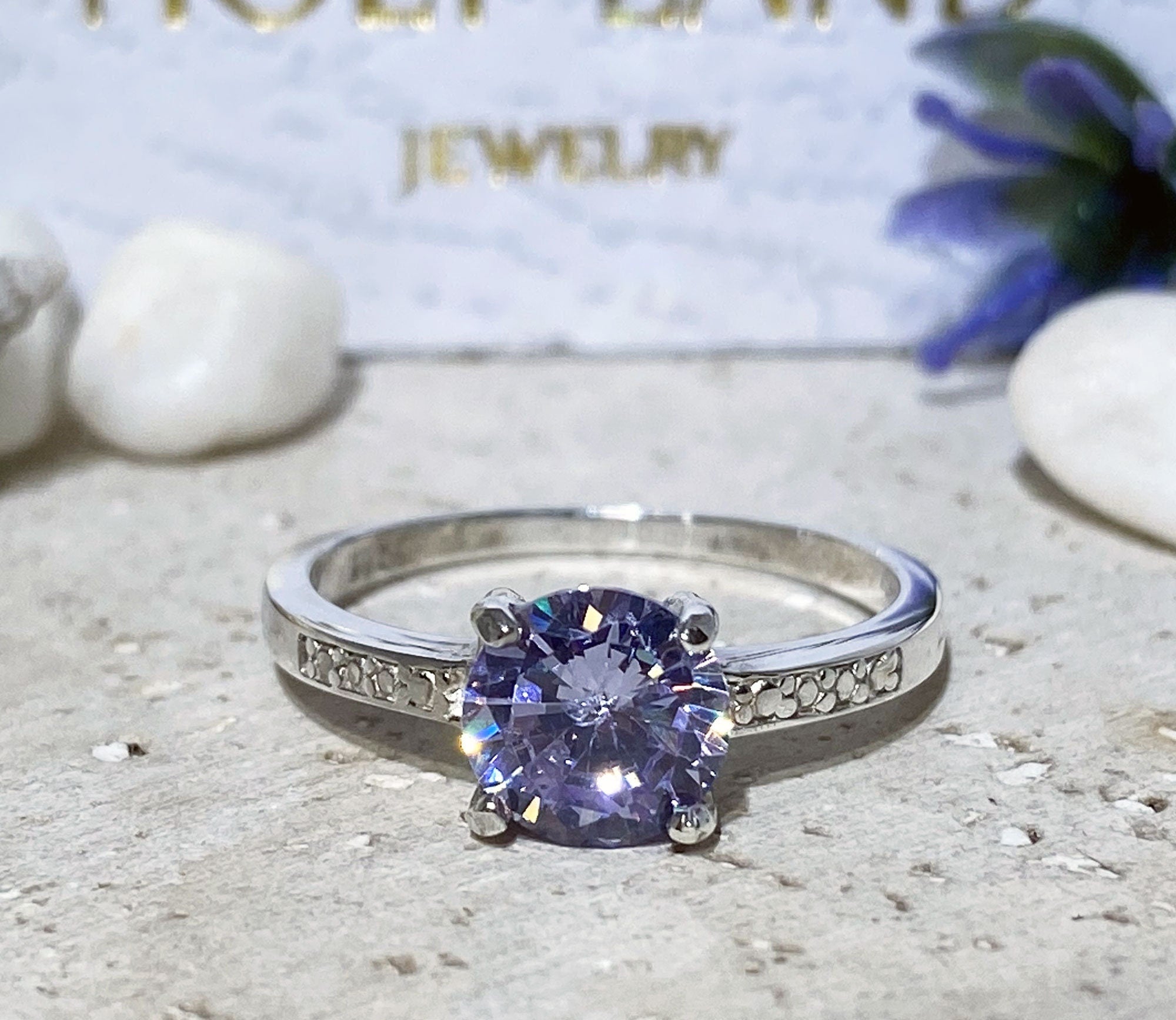 Lavender Amethyst Ring - Round Lavender Amethyst Gemstone Simple Ring with Imitation Stones - H.L.Jewelry