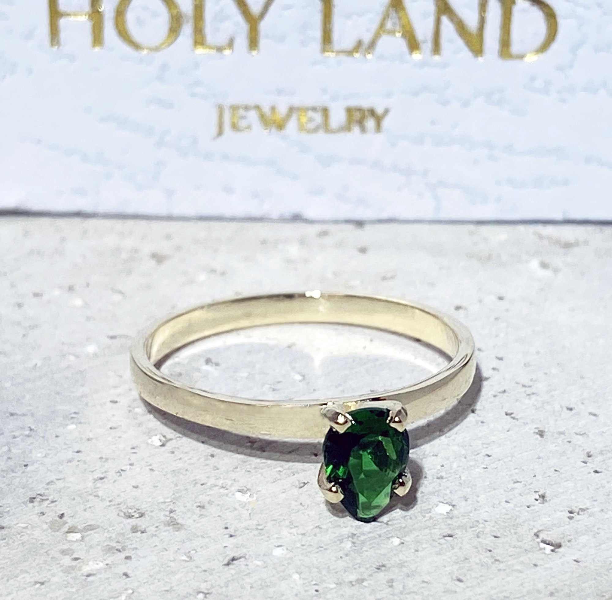 Emerald Ring - May Birthstone - Solitaire Ring with Pear-Shaped Emerald Gemstone - H.L.Jewelry