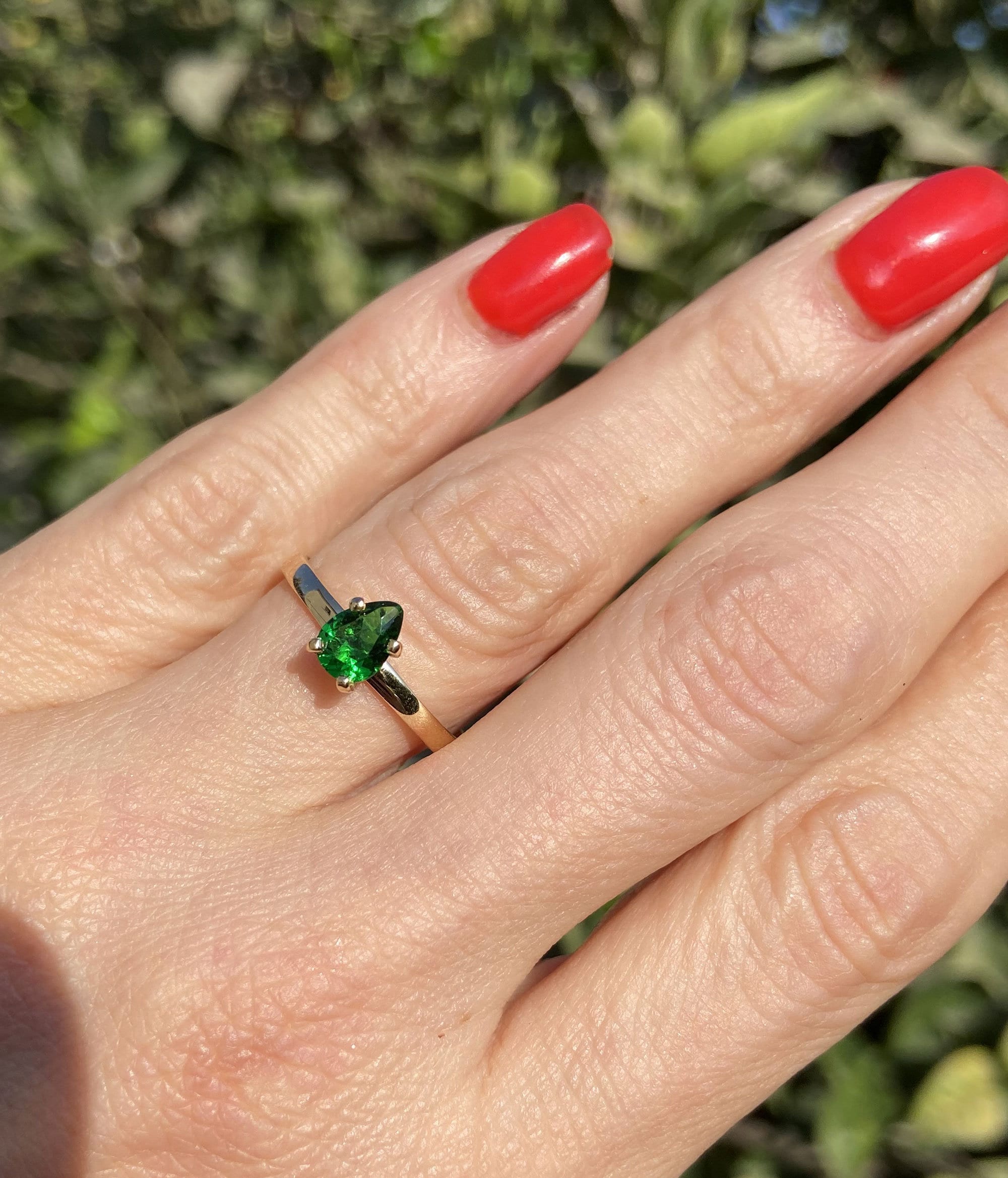 Emerald Ring - May Birthstone - Solitaire Ring with Pear-Shaped Emerald Gemstone - H.L.Jewelry