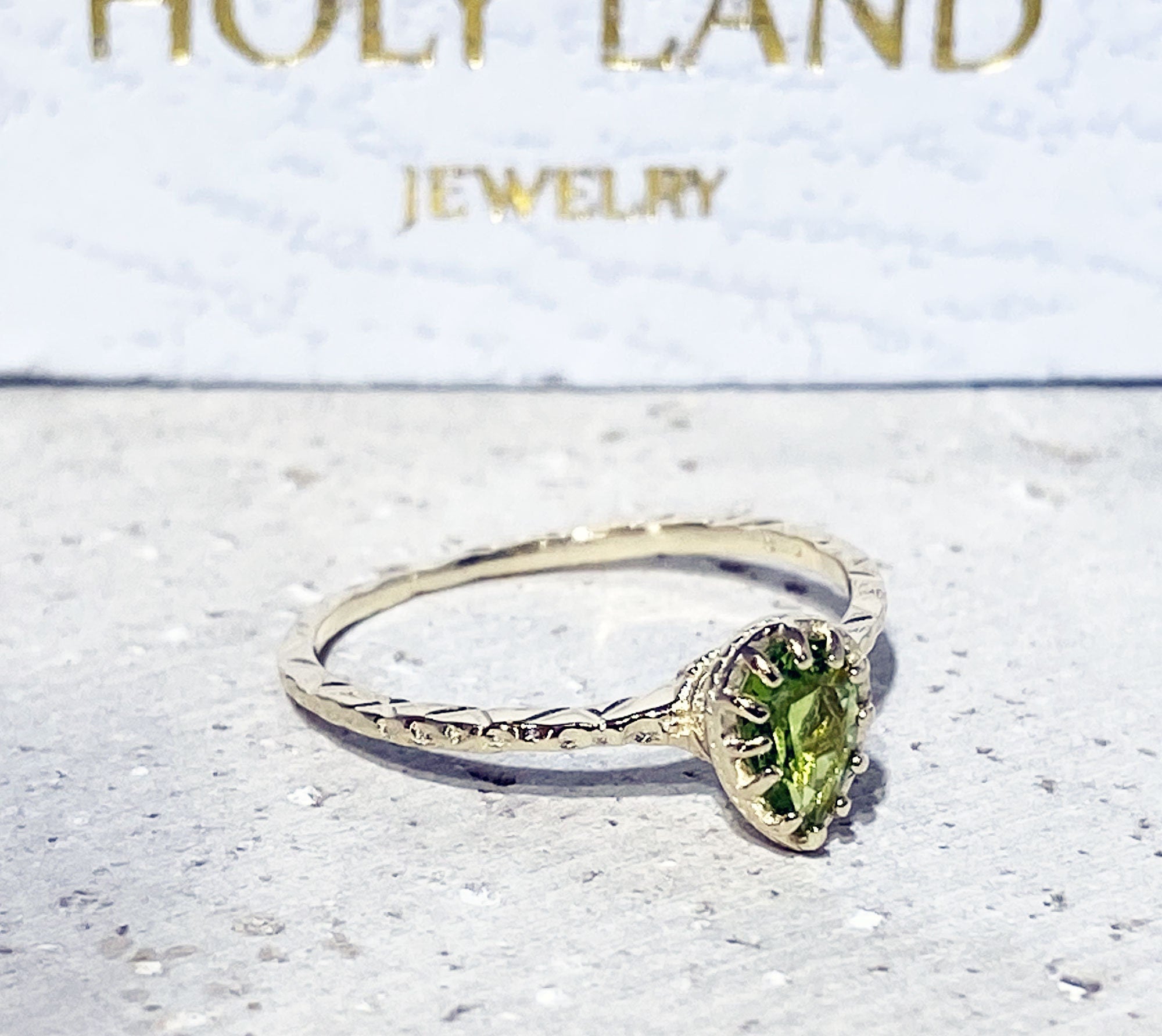 Peridot Ring - August Birthstone - Delicate Hammered Ring with Pear-Shaped Peridot Gemstone - H.L.Jewelry