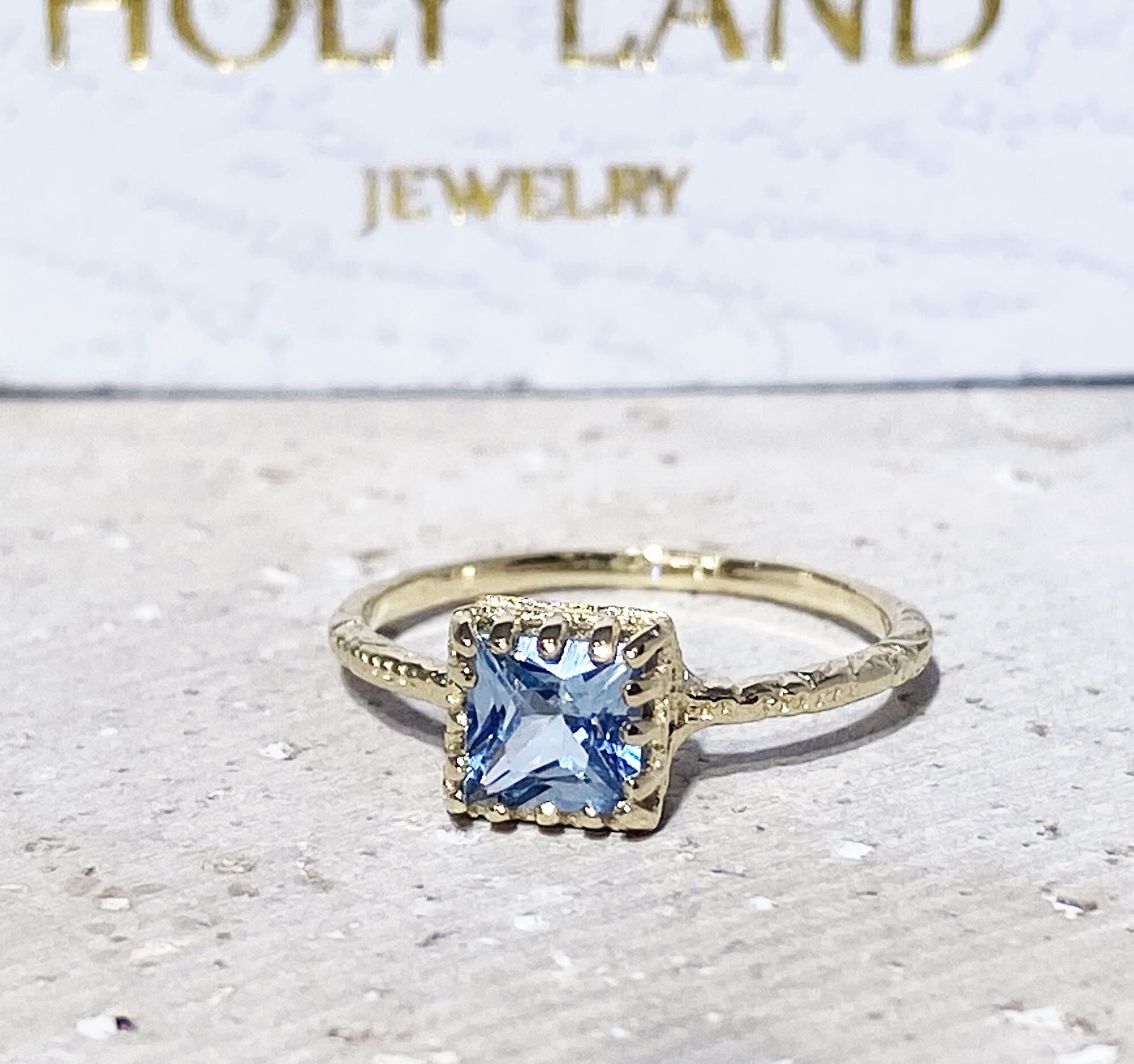 Aquamarine Ring - March Birthstone - Square Crown Simple Hammered Ring with Aquamarine Gemstone - H.L.Jewelry