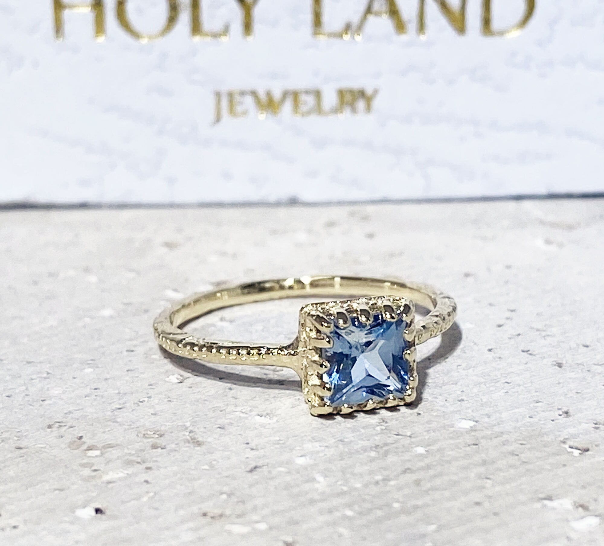 Aquamarine Ring - March Birthstone - Square Crown Simple Hammered Ring with Aquamarine Gemstone - H.L.Jewelry