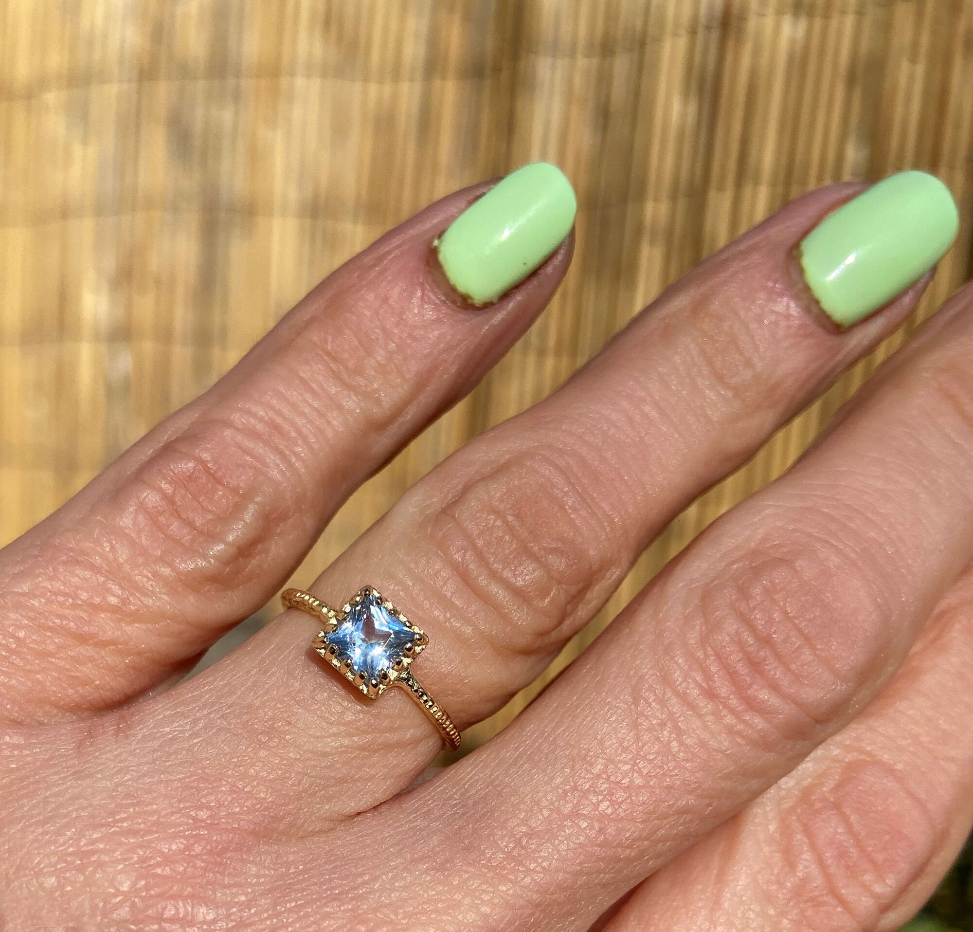 Aquamarine Ring - March Birthstone - Square Crown Simple Hammered Ring with Aquamarine Gemstone - H.L.Jewelry