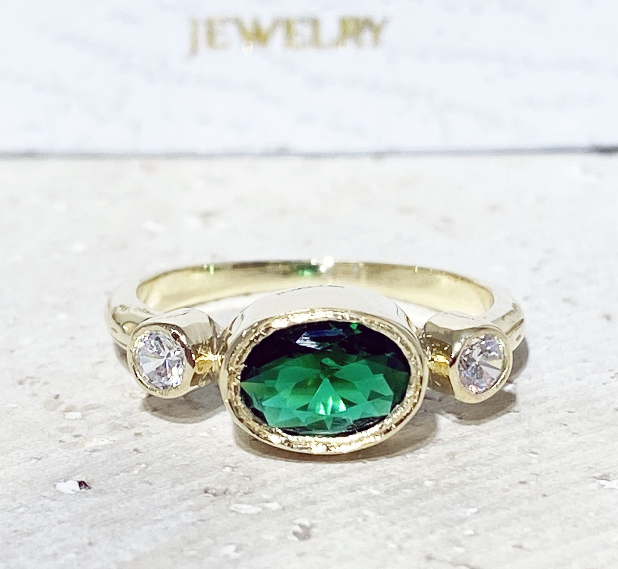 Triple Gemstones Ring - Emerald Ring - May Birthstone - Hammered Ring - Gold Ring - Bezel Ring - H.L.Jewelry