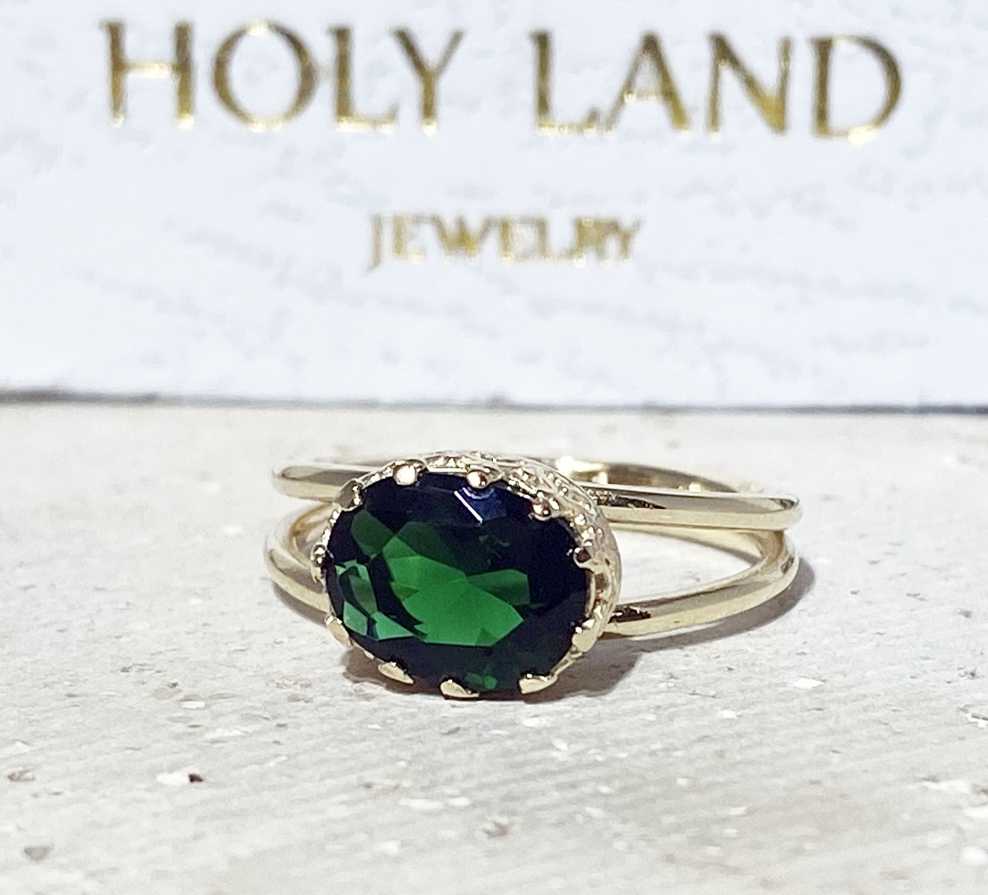 Emerald Ring - May Birthstone - Emerald Gemstone Double Band Vintage Oval Crown Ring - H.L.Jewelry