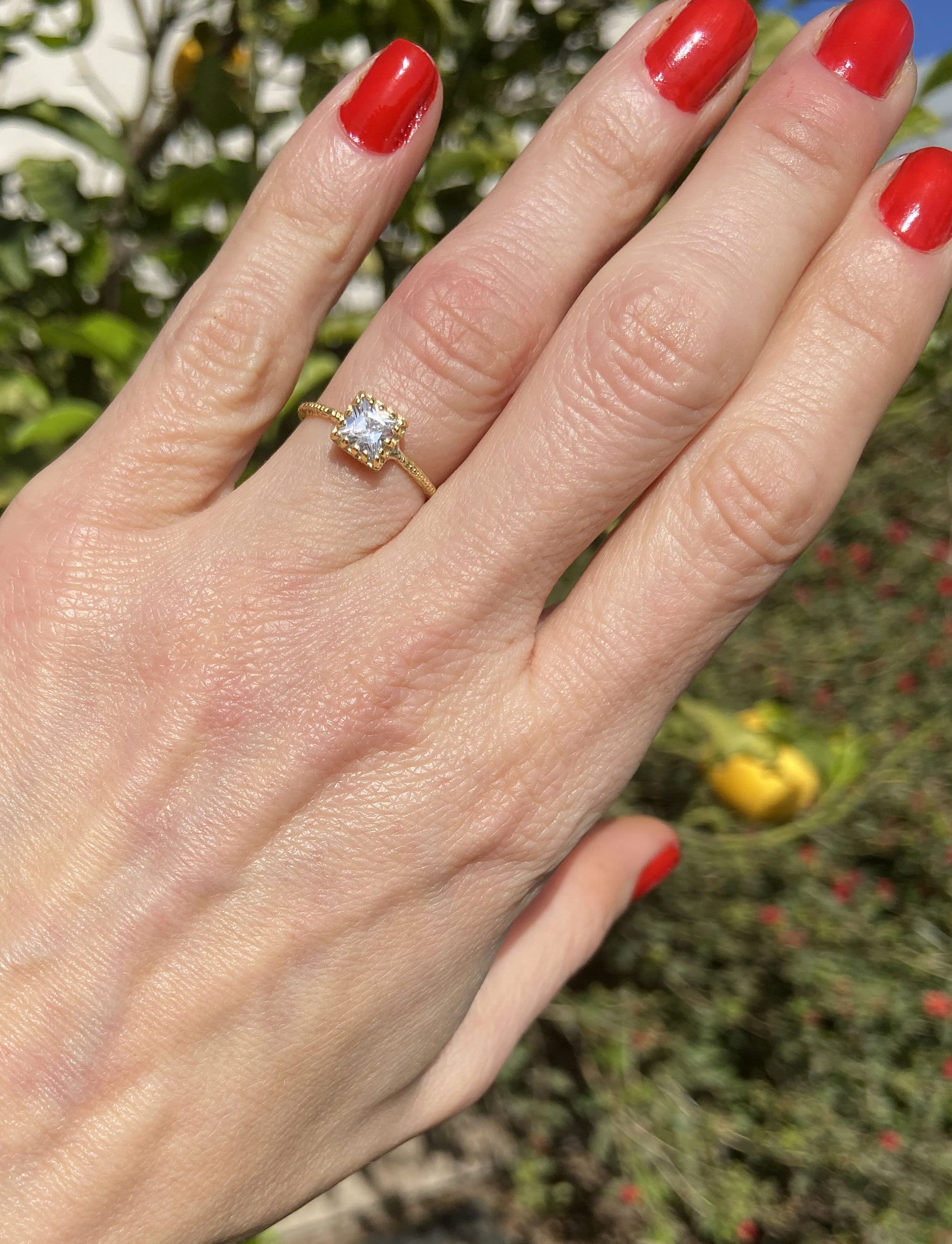 Clear Quartz Ring - April birthstone - Square Crown Simple Hammered Ring with Clear Quartz Gemstone - H.L.Jewelry