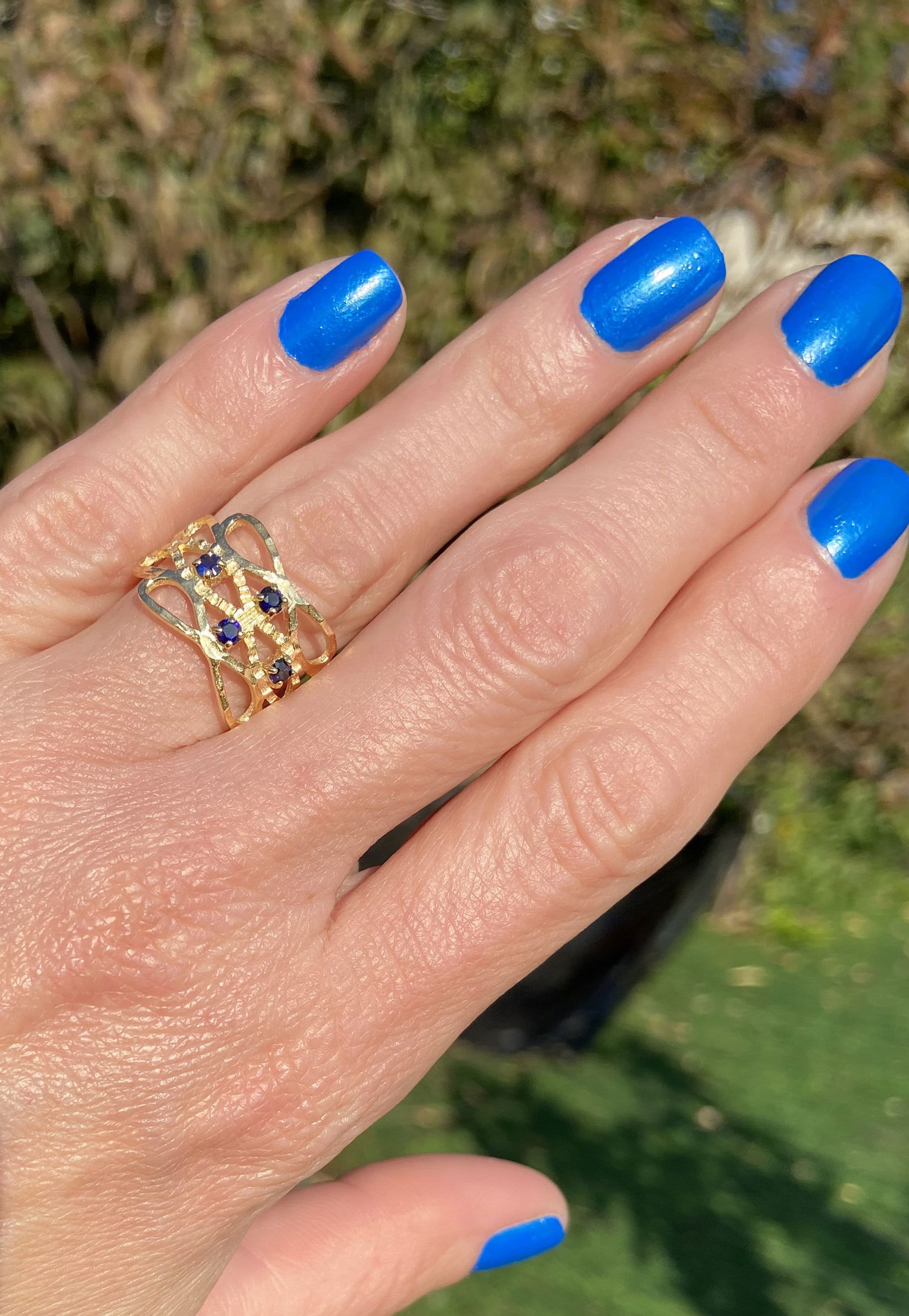 Blue Sapphire Ring - September Birthstone - Hammered Ring with Four Round Blue Sapphire Gemstones - H.L.Jewelry