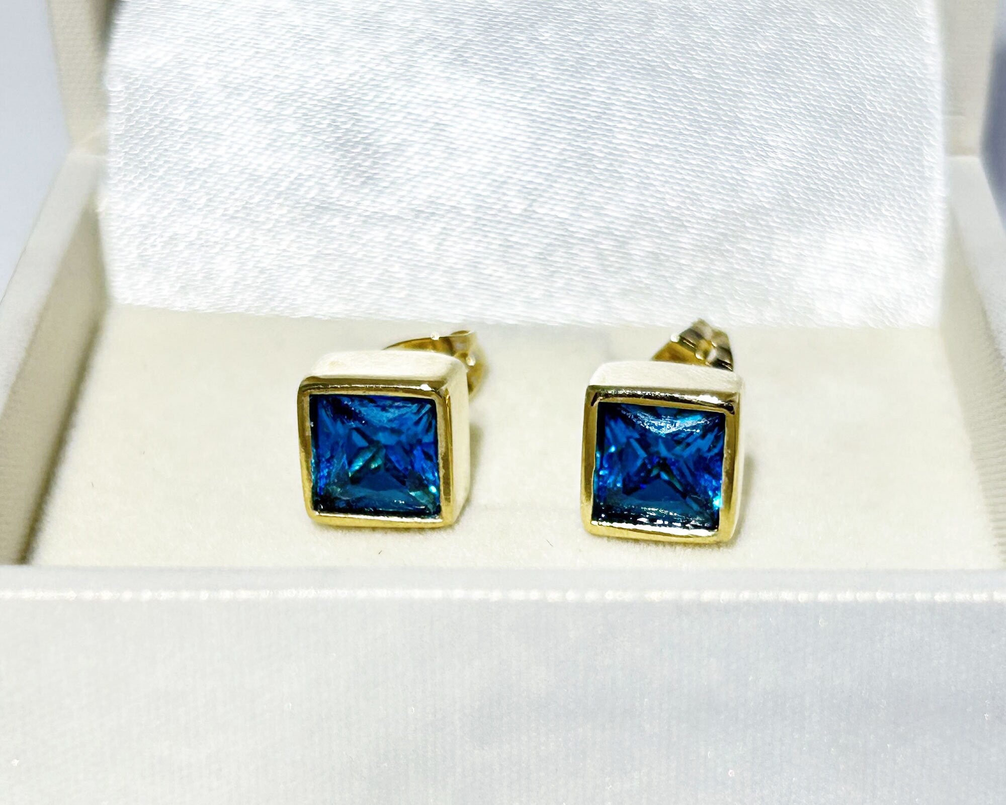 Blue Topaz Earrings - December Birthstone Jewelry - Blue Topaz Gemstone Simple Square Stud Earrings - H.L.Jewelry