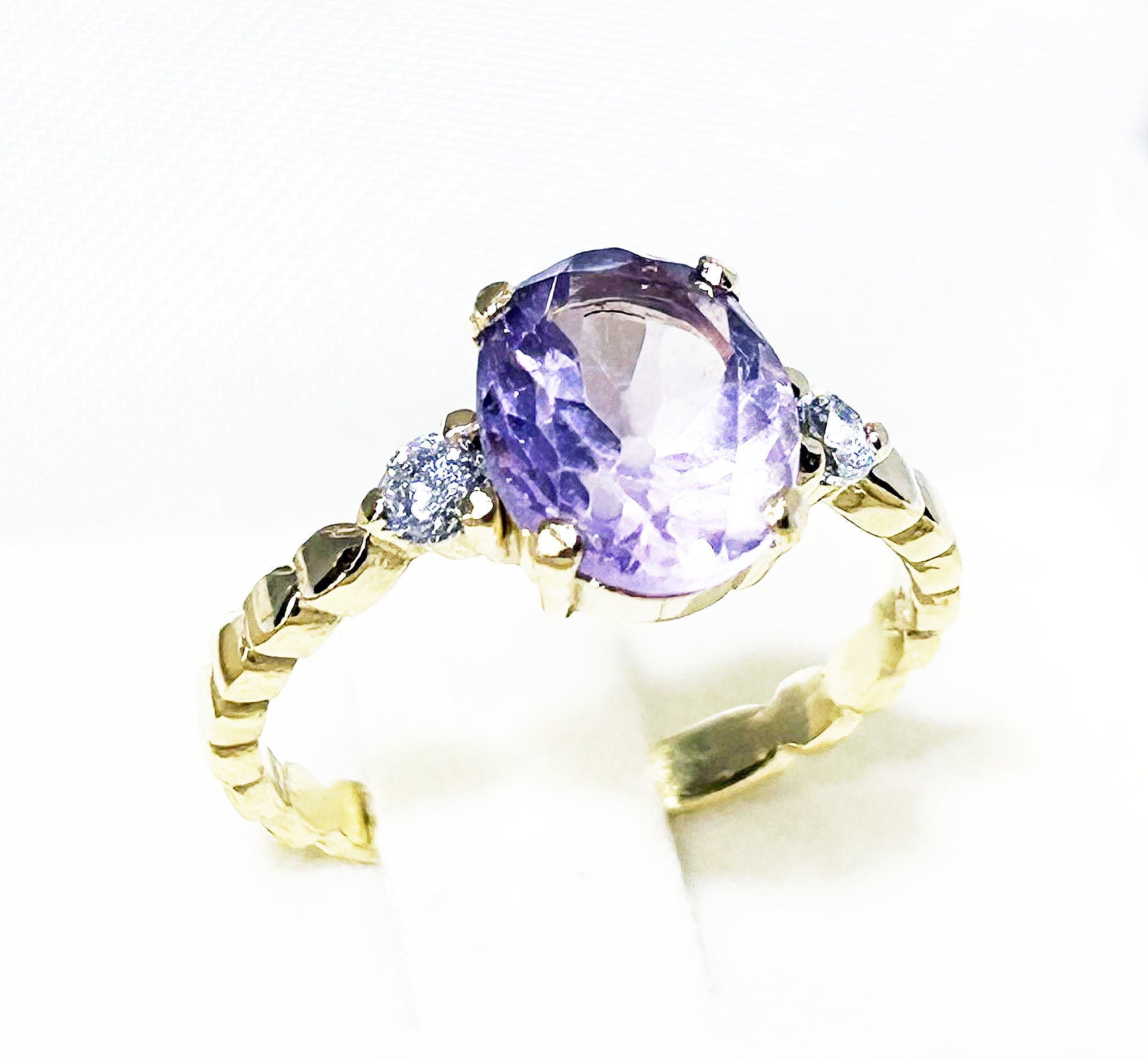 Lavender Amethyst Ring - Oval Lavender Amethyst Gemstone Ring with Clear Quartz Accents - H.L.Jewelry