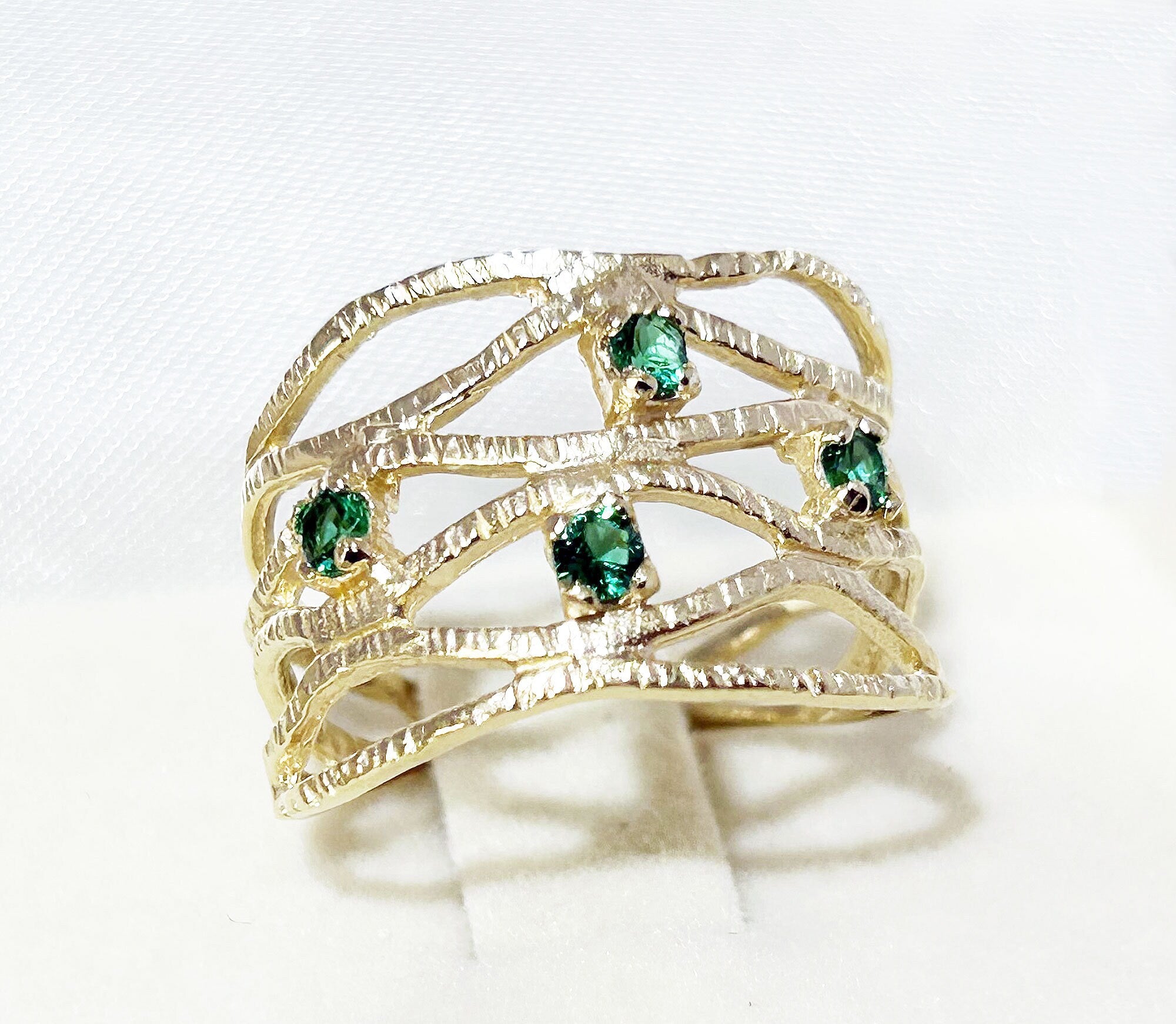 Emerald Ring - May Birthstone - Hammered Ring with Four Round Emerald Gemstones - H.L.Jewelry