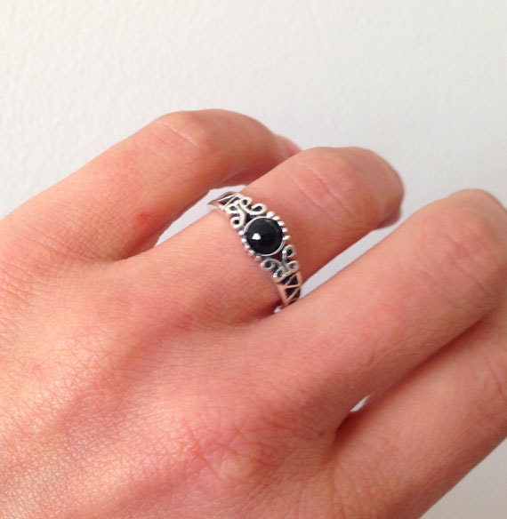 Black Onyx Ring - December Birthstone - Lace Ring with Round Black Onyx Stone - H.L.Jewelry