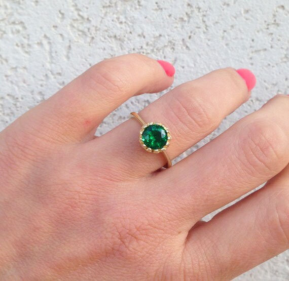 Emerald Ring - May Birthstone - Emerald Gemstone Round Crown Ring - H.L.Jewelry