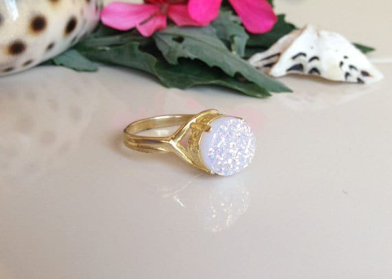 White Agate Druzy Ring - Round White Druzy Gemstone Statement Ring - H.L.Jewelry