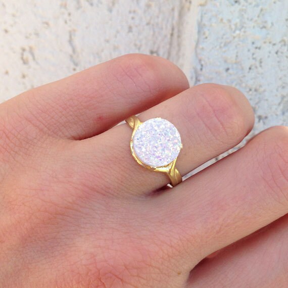 White Agate Druzy Ring - Round White Druzy Gemstone Statement Ring - H.L.Jewelry