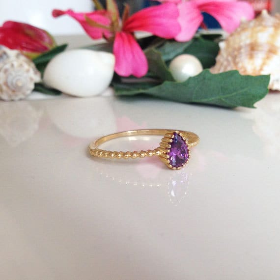 Purple Amethyst Ring - February Birthstone - Simple Delicate Ring with Pear-Shaped Purple Amethyst Gemstone - H.L.Jewelry