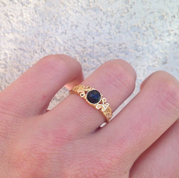 Black Onyx Ring - December Birthstone - Lace Ring with Round Black Onyx Stone - H.L.Jewelry