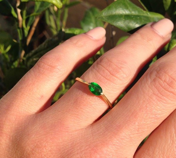 Emerald Ring - May Birthstone Jewelry - Delicate Simple Ring with Oval Emerald Gemstone - H.L.Jewelry