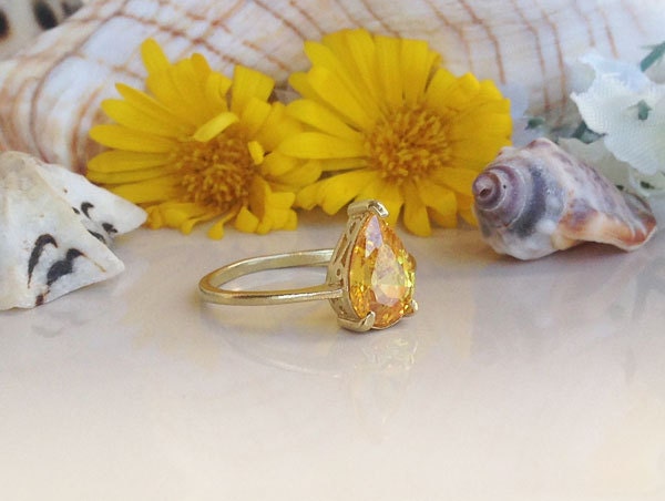 Citrine Ring - November Birthstone - Lace Setting Ring with Pear-Shaped Yellow Citrine Gemstone - H.L.Jewelry