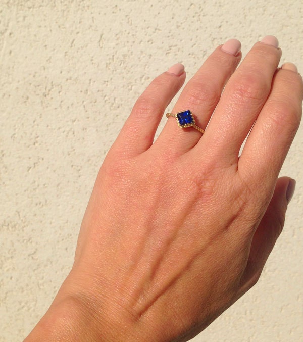 Blue Sapphire Ring - September Birthstone - Simple Twist Band Ring with Square Blue Sapphire Gemstone - H.L.Jewelry