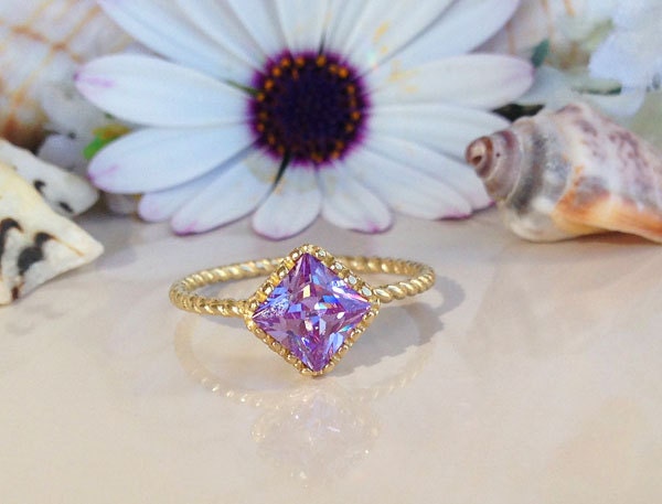 Lavender Amethyst Ring - Simple Twist Band Ring with Square Lavender Amethyst Gemstone - H.L.Jewelry