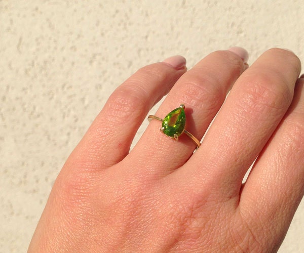 Peridot Ring - August Birthstone - Lace Setting Ring with Pear-Shaped Peridot Gemstone - H.L.Jewelry