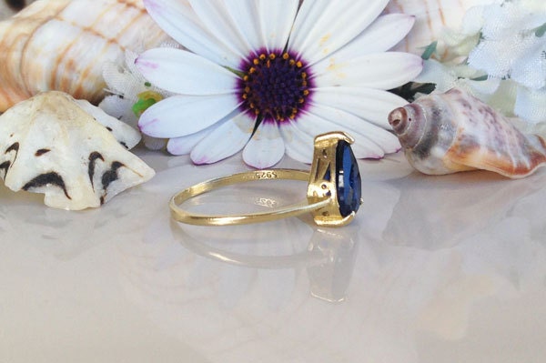 Blue Sapphire Ring - September Birthstone - Lace Setting Ring with Pear-Shaped Blue Sapphire - H.L.Jewelry