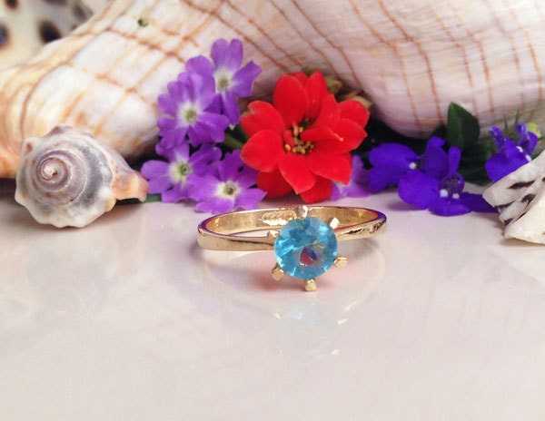 Blue Topaz Ring - December Birthstone - Solitaire Ring with Round Blue Topaz Gemstone - H.L.Jewelry