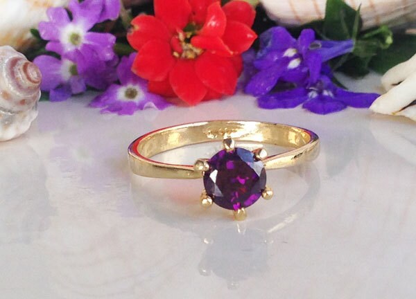 Amethyst Ring - February Birthstone - Solitaire Ring with Round Purple Amethyst Gemstone - H.L.Jewelry