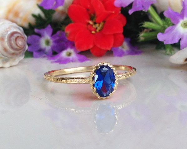 Blue Sapphire Ring - September Birthstone - Delicate Hammered Ring with Oval Blue Sapphire Gemstone - H.L.Jewelry