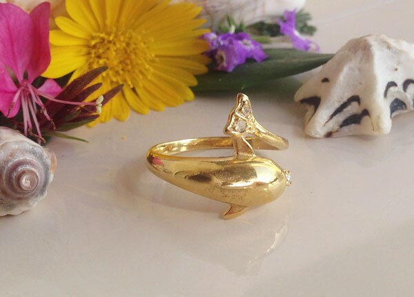 Dolphin Ring - Animal Jewelry - Dolphin Adjustable Ring with Clear Quartz Stone - H.L.Jewelry