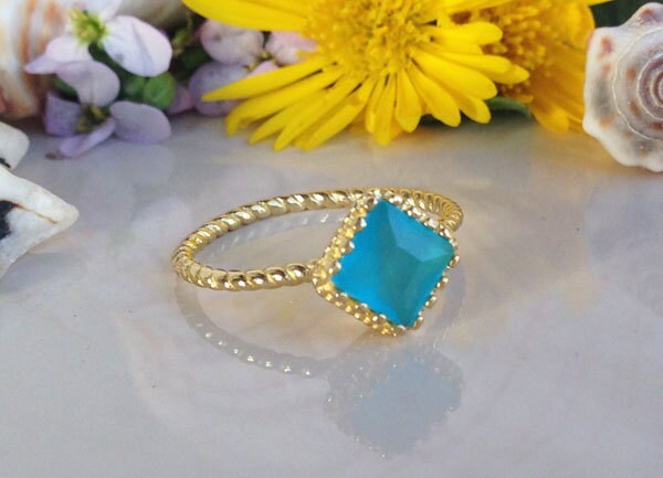 Blue Chalcedony Ring - Simple Twist Band Ring with Square Blue Chalcedony Gemstone - H.L.Jewelry