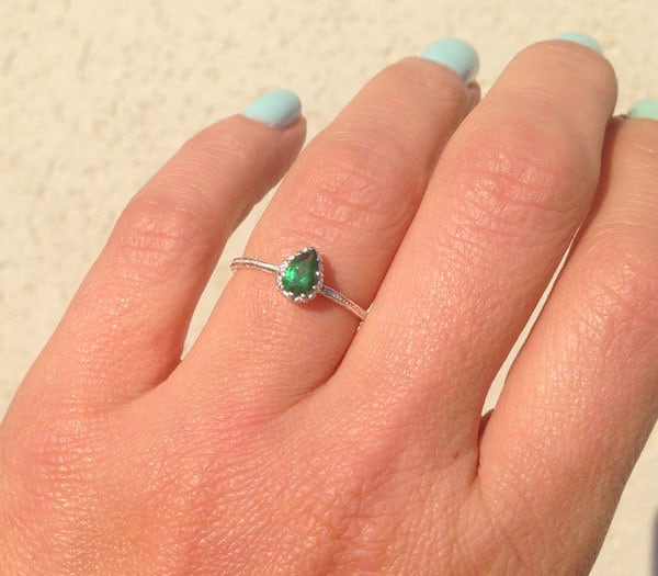 Emerald Ring - May Birthstone - Pear-Shaped Emerald Gemstone Delicate Hammered Ring - H.L.Jewelry