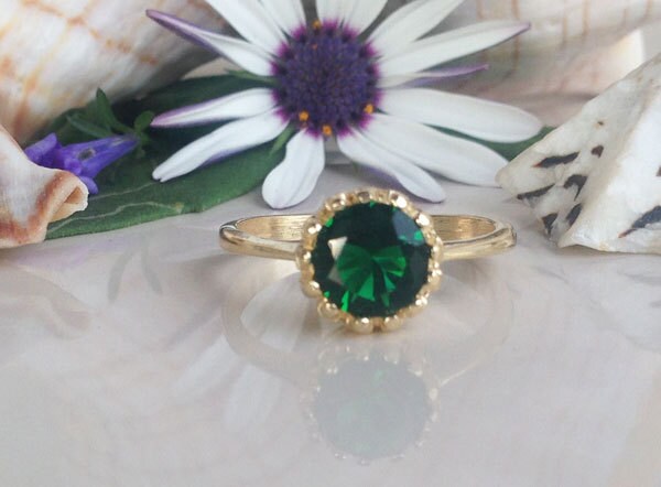 Emerald Ring - May Birthstone - Emerald Gemstone Round Crown Ring - H.L.Jewelry