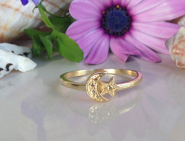 Moon & Star Ring - Crescent Moon Ring - Simple Delicate Moon & Star Ring - H.L.Jewelry