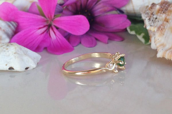 Emerald Ring - May Birthstone - Delicate Ring with Round Emerald Gemstone and Clear Quartz Accents - H.L.Jewelry