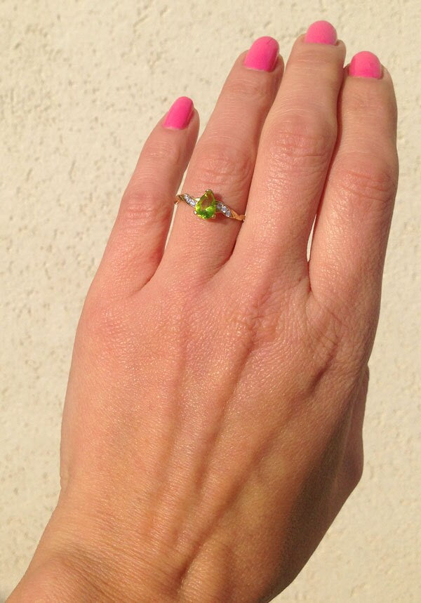 Peridot Ring - August Birthstone - Delicate Ring with Pear-Shaped Peridot Gemstone and Clear Quartz Accents - H.L.Jewelry