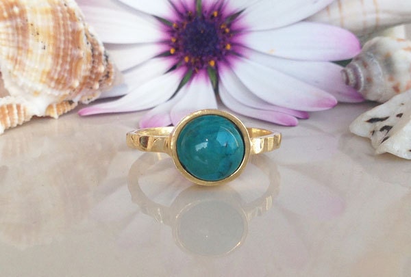 Green Turquoise Ring - December Birthstone - Simple Ring with Round Green Turquoise Gemstone - H.L.Jewelry