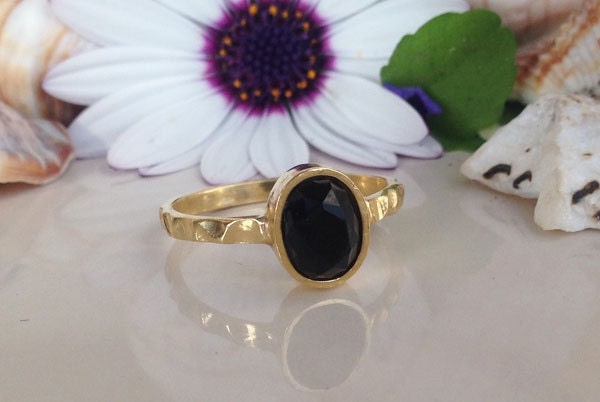 Black Onyx Ring - December Birthstone - Simple Ring with Oval Black Onyx Stone - H.L.Jewelry